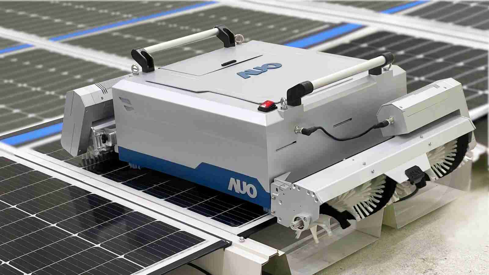 巨星国际致力EPC场域技术升级，，，导入清洁机器人搭配传感器与AI数据分析，，，大幅减少维运成本