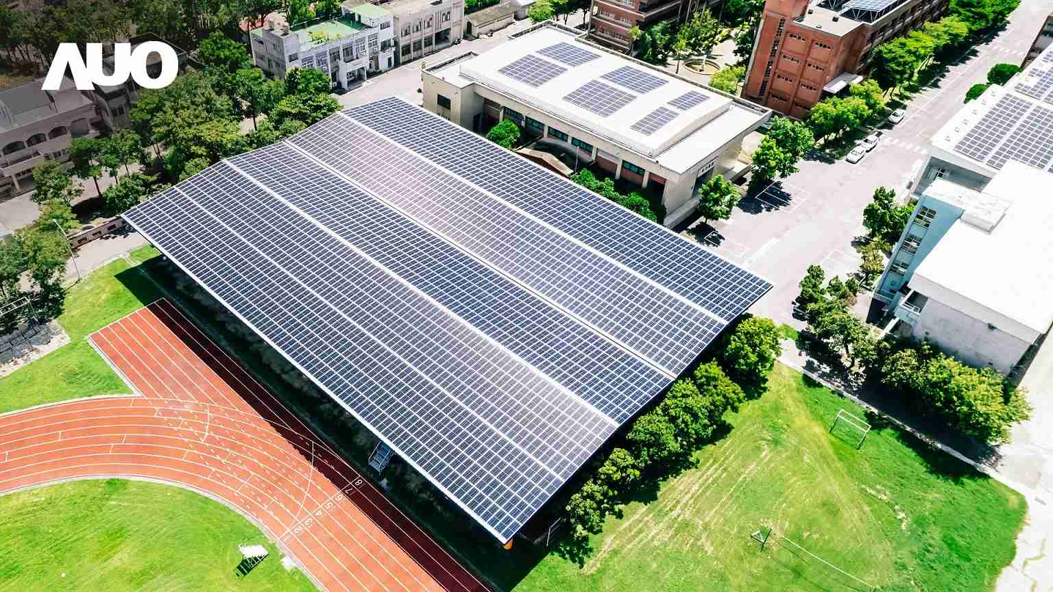 巨星国际SunSteel光电整合型浪板具备快速安装、、轻量化优势,,,可提升15%发电效能,,,,通过国际IEC与台湾VPC认证安全、、、、防漏、、、、耐候标准