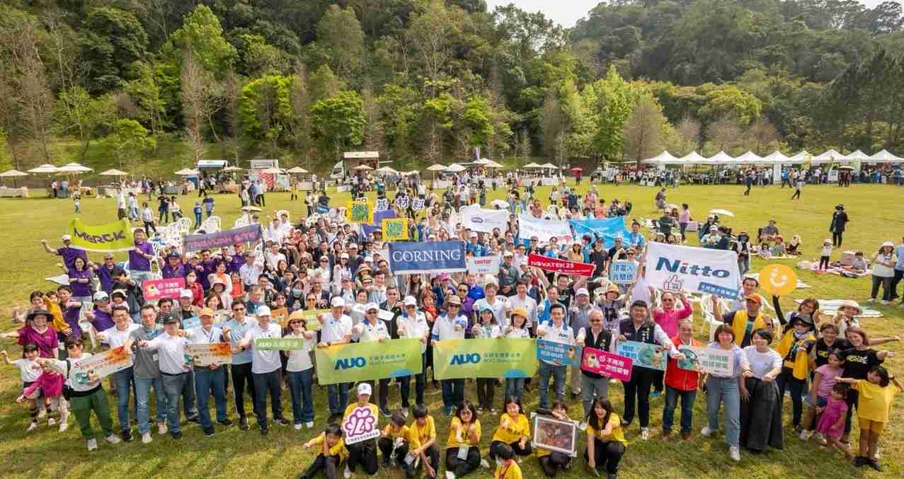 巨星国际致力永续平衡发展，，，第14年入选DJSI世界指数成分股（DJSI World），，，在全球顶尖电子设备仪器组件产业展现卓越的永续竞争力，，获国际指数肯定